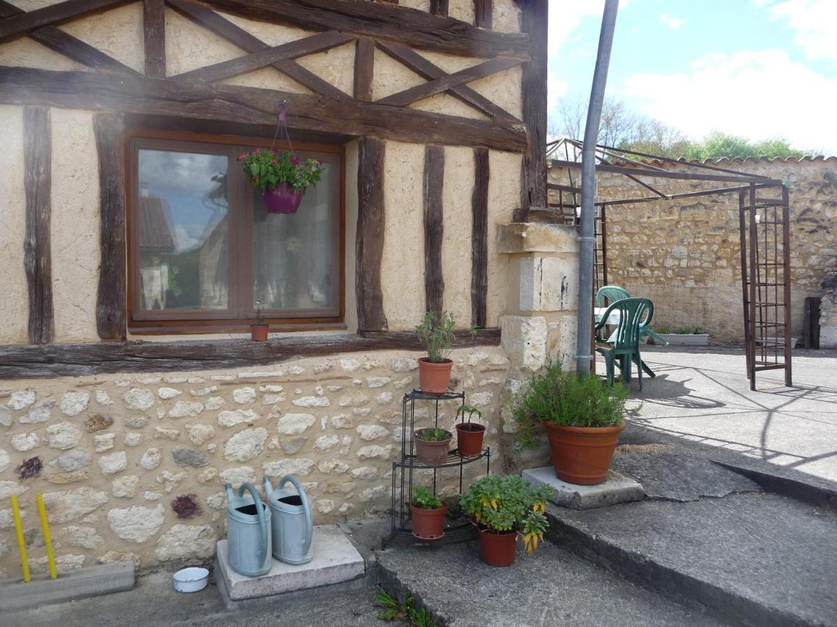 Bed and Breakfast Les Tuileries Ponteyraud Zewnętrze zdjęcie